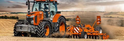 Kubota Traktor mit Scheibenegge